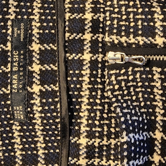 Zara Basic Collection Skirt will full Zipper in front, Pockets, Size Med - Picture 10 of 12